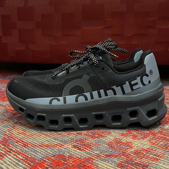 On Running Shoes - ON WOMEN'S CLOUDMONSTER LUMOS sz 37 US 6 reflective sneakers